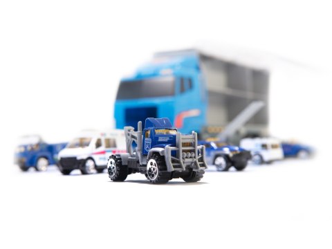 Transporter ciężarówka TIR wyrzutnia + metalowe auta policja Transporter ciężarówka TIR wyrzutnia + metalowe auta policja